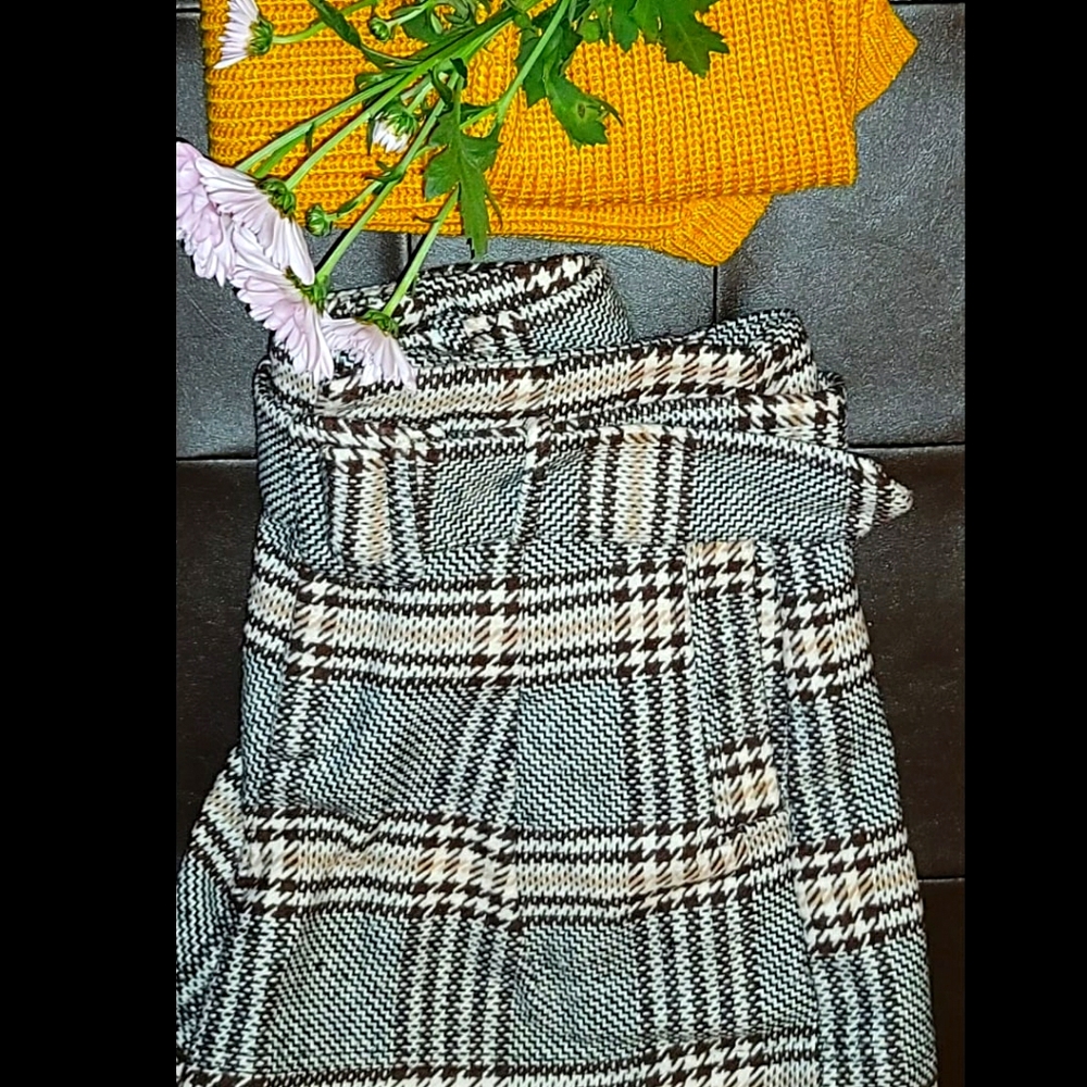 Plaid tweed short